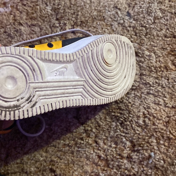 Some Nike shoes there is no box a little Crease high tops - Picture 3 of 4